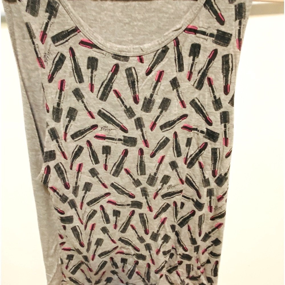 Betsey Johnson 💄 Lipstick Tank with Wide Arm opening for a fun workout attire